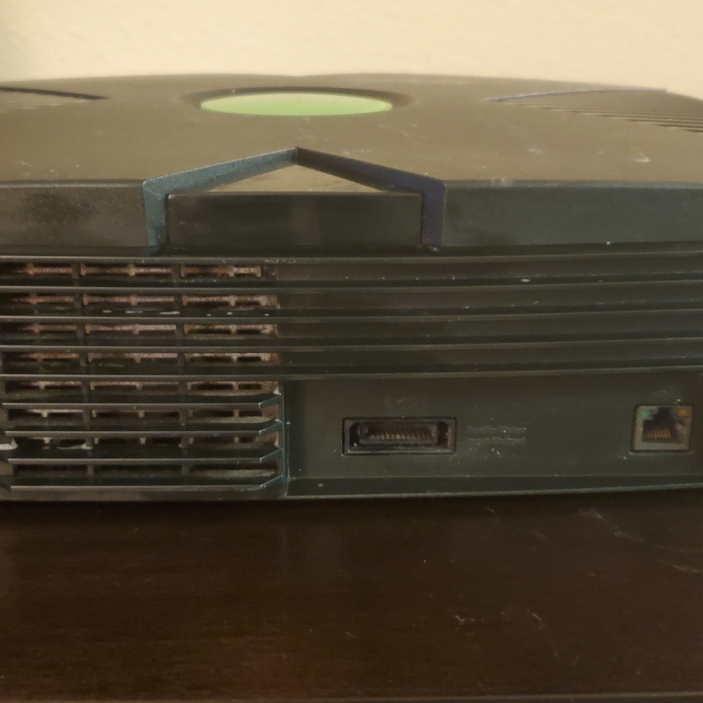 Xbox Console only - Picture 3 of 5